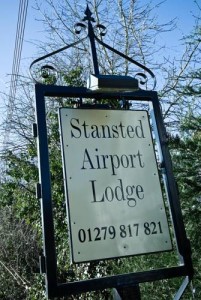 Gatwick Airport Taxi Transfer to Stansted Airport Lodge